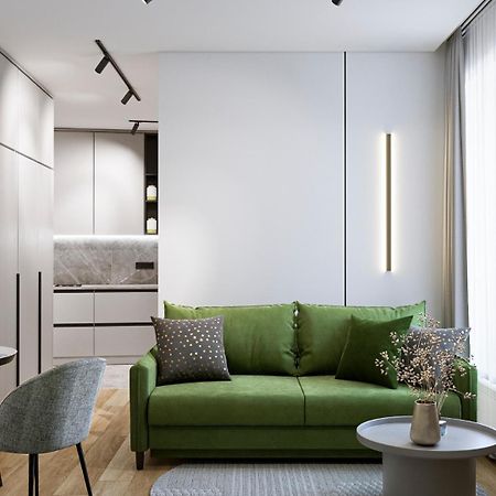 Apartment In The City Center Near The Park Львов Экстерьер фото