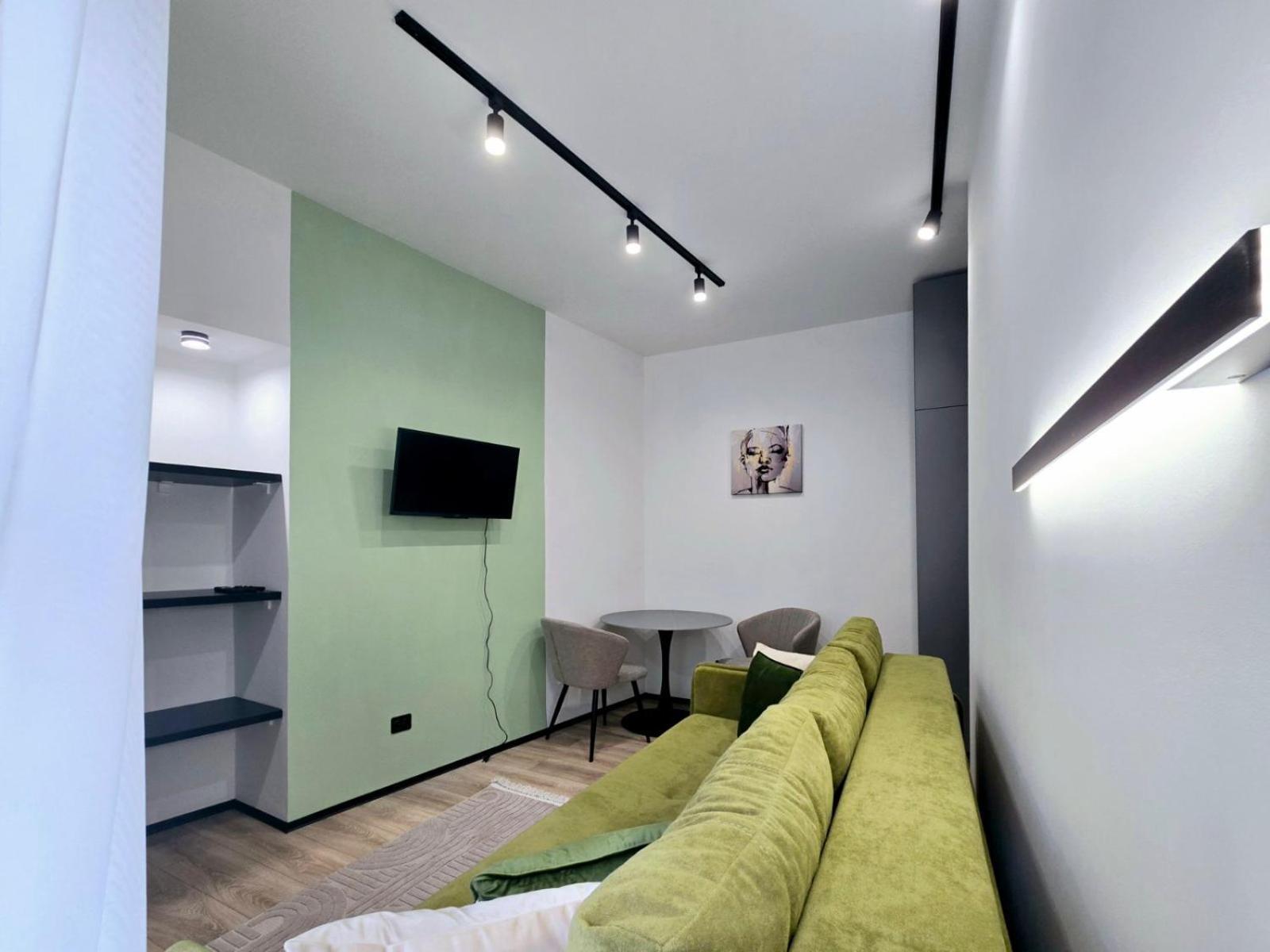 Apartment In The City Center Near The Park Львов Экстерьер фото